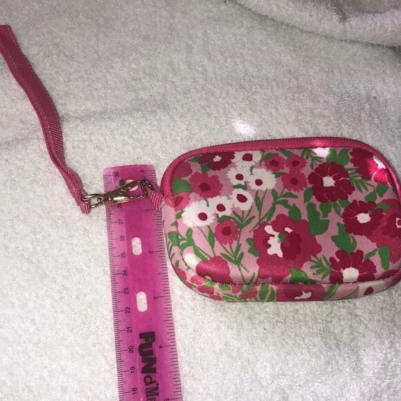 Lilly Pulitzer - Picture 4 of 5